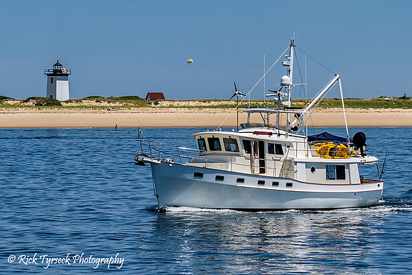 MassCapeCodWoodEndLighthouse+Boat4067_2015