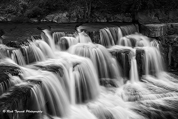 NYTaughannockFallsDownstream6002-6004BW_2014