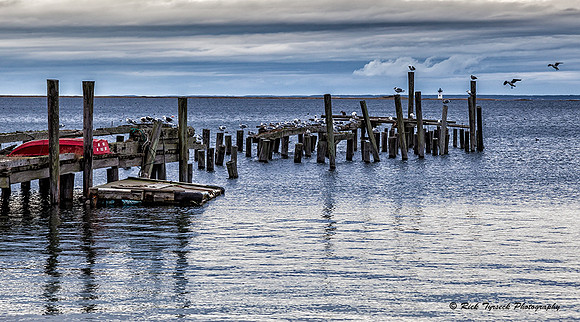 MassCapeCodProvincetownNeglectedPier0686_2010ThanksG