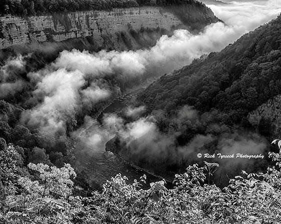 NYLetchworthStateParkCanyon6764-6766BW_2014